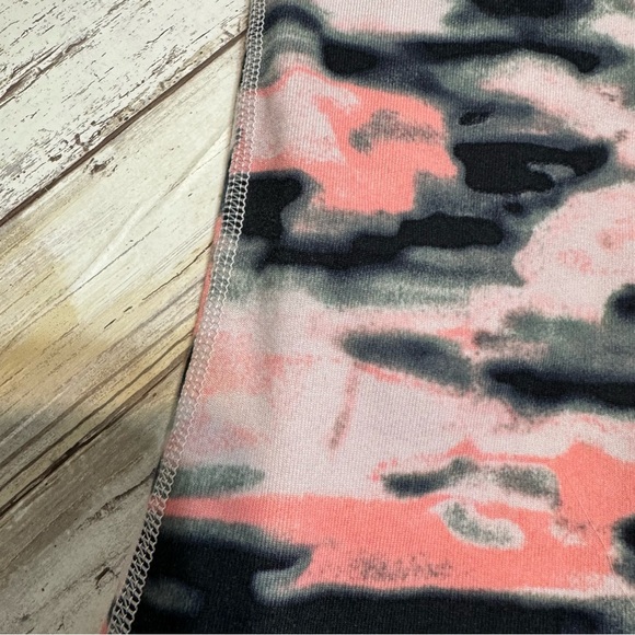 ‼️LULULEMON RACERBACK TANK 6‼️ - Picture 10 of 11